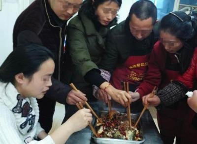  91视频污免费看們品嚐烤魚