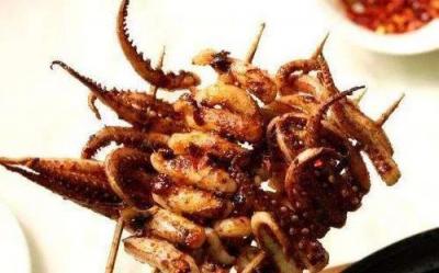 夜市小吃，鐵板魷魚在家就可以做