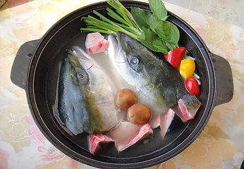  【成都火鍋91视频安全网站】四川魚頭火鍋秘製香料、湯底