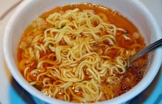 這四種早餐別再給孩子吃，特別是第二種