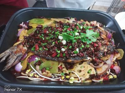 川渝正宗烤魚技術91视频安全网站，香辣濃重魚鮮美